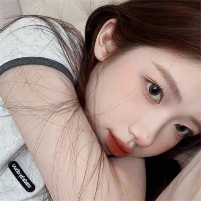 林中漫步 海报